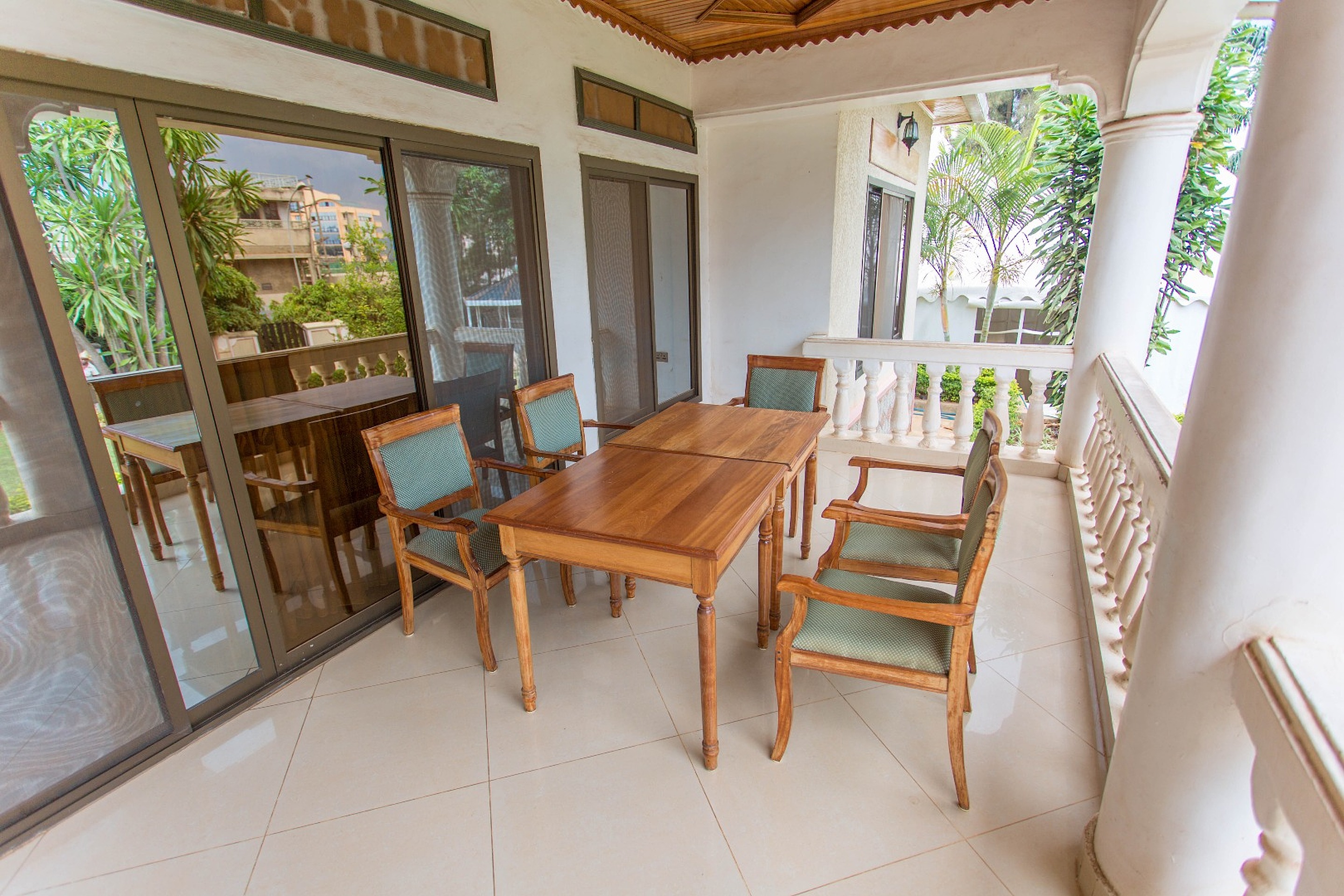 Hotel Iris Guesthouse