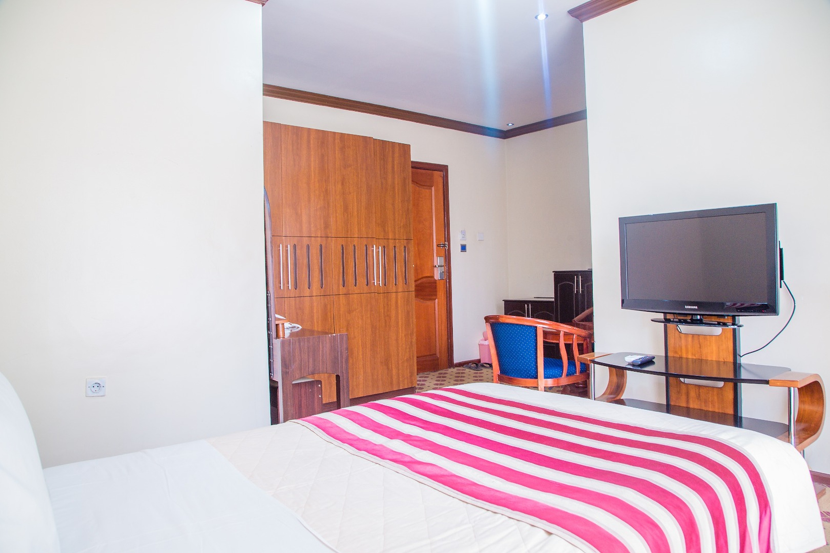 Karisimbi Hotel