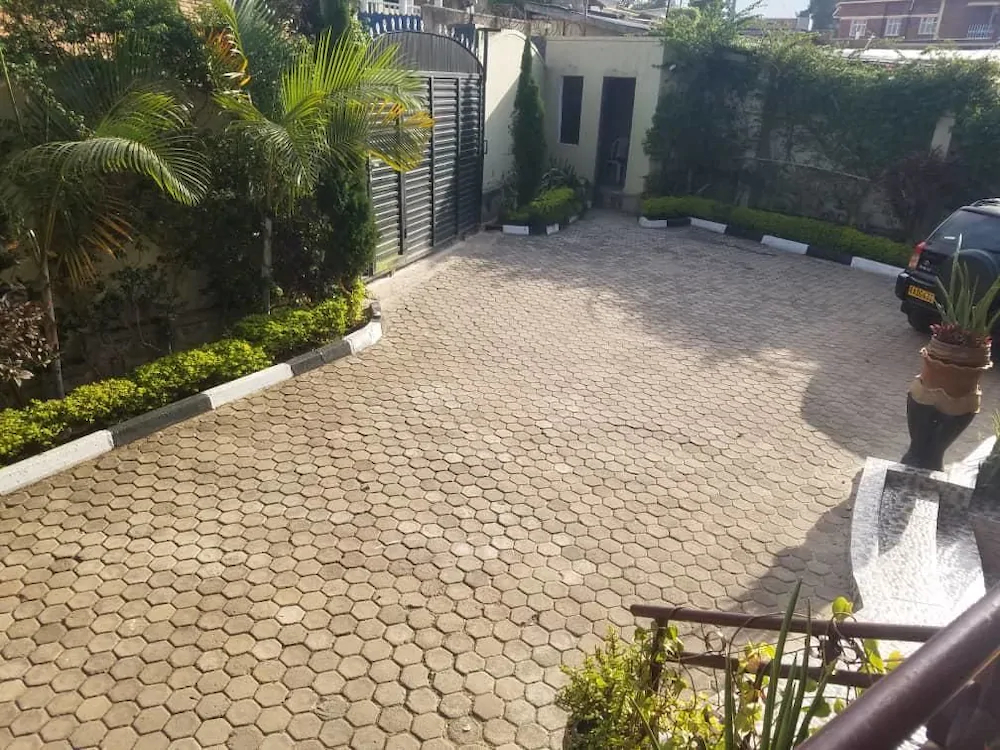 Kingsmen Suites