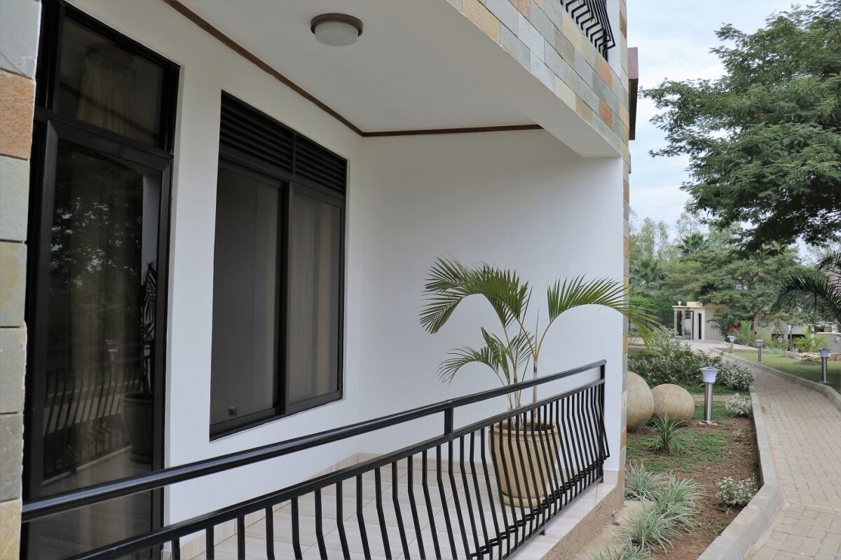 Nandi Residence