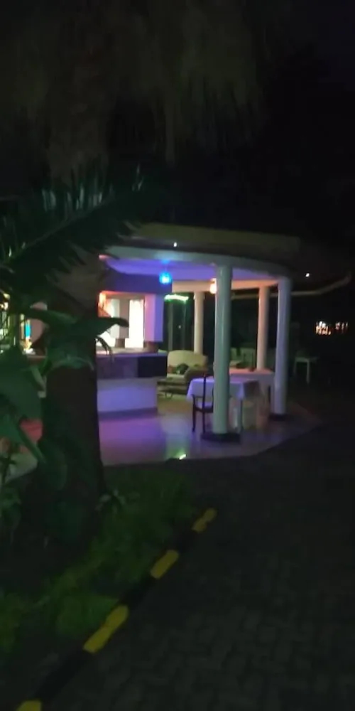 Random Park Hotel