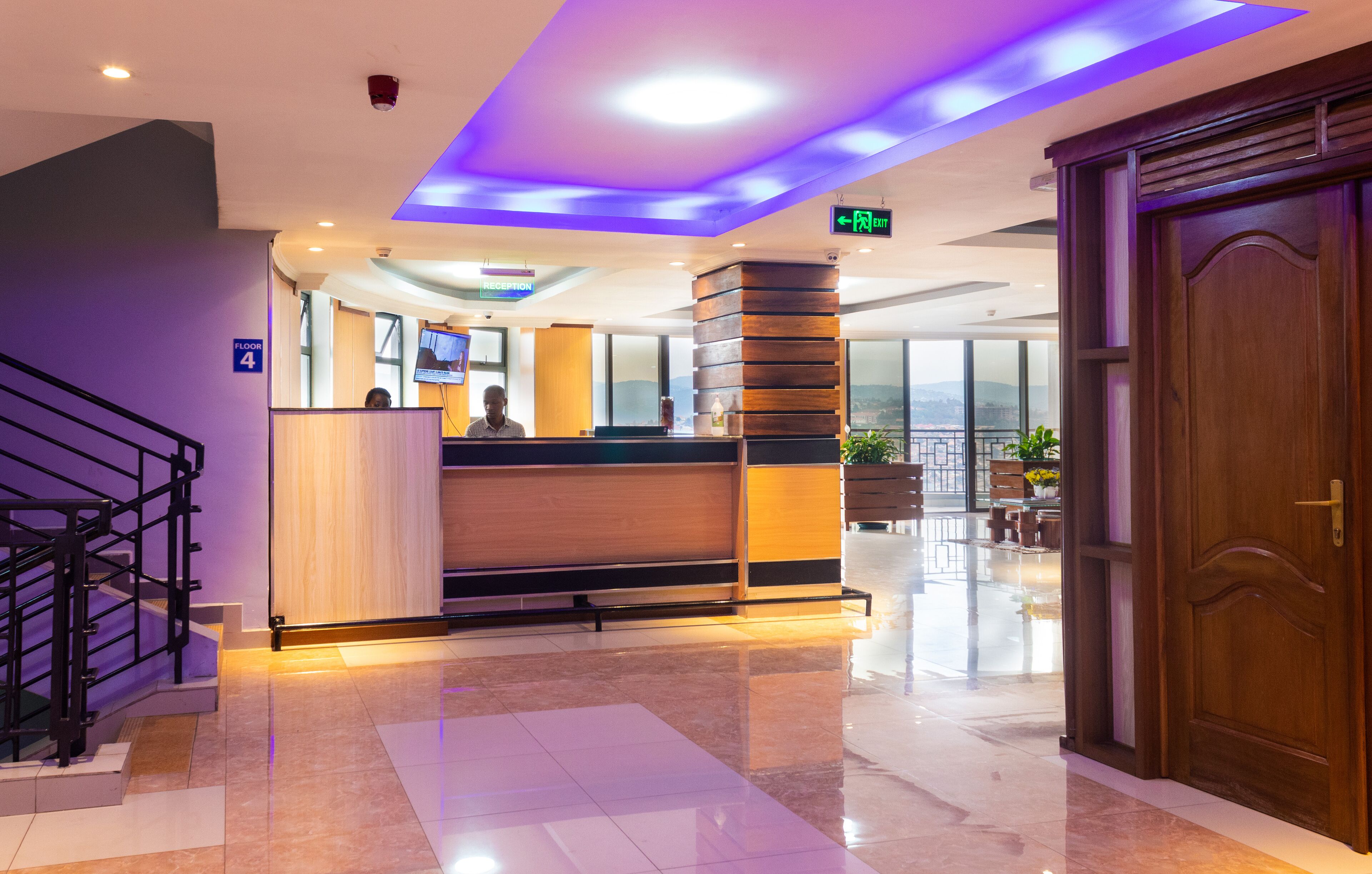 Tropical Plaza Apartments
