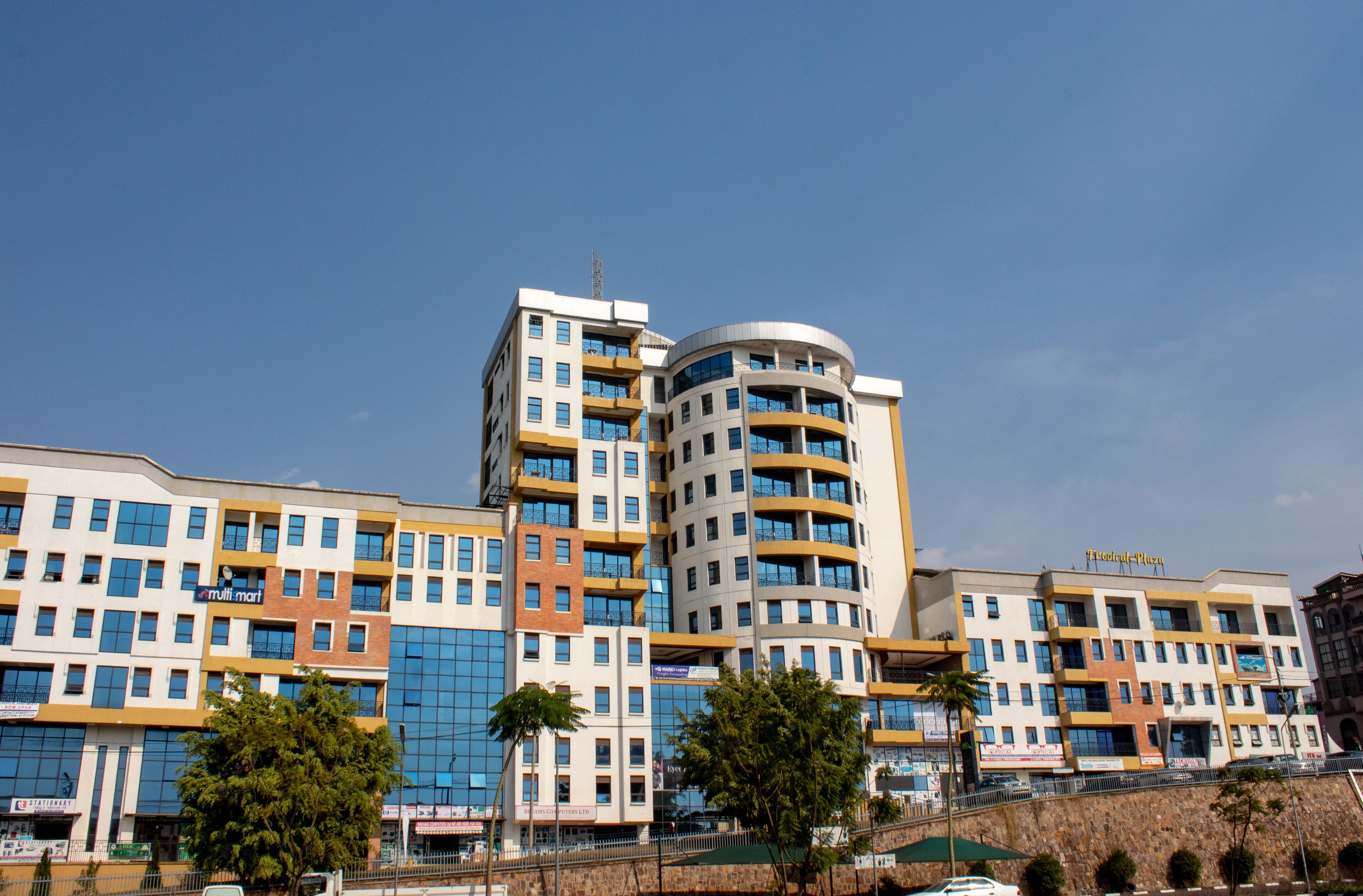 Tropical Plaza Apartments