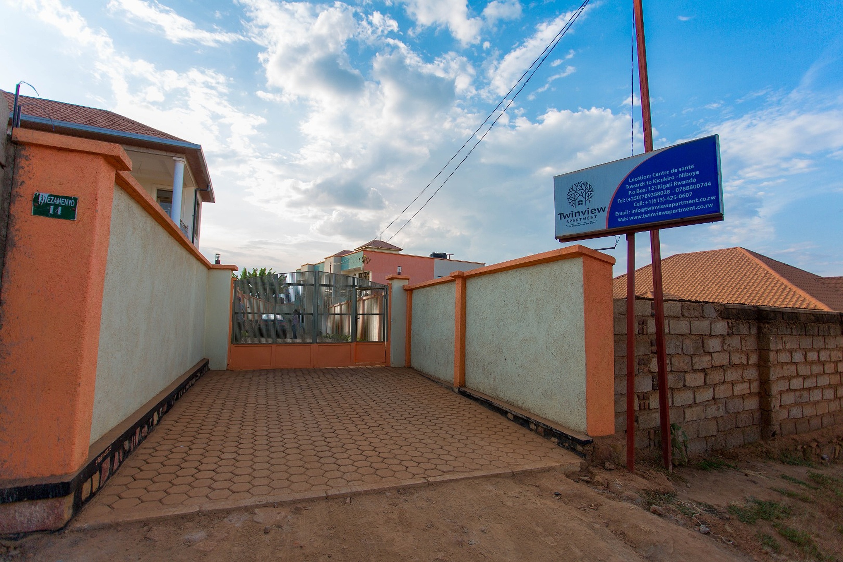Twinview Apartments