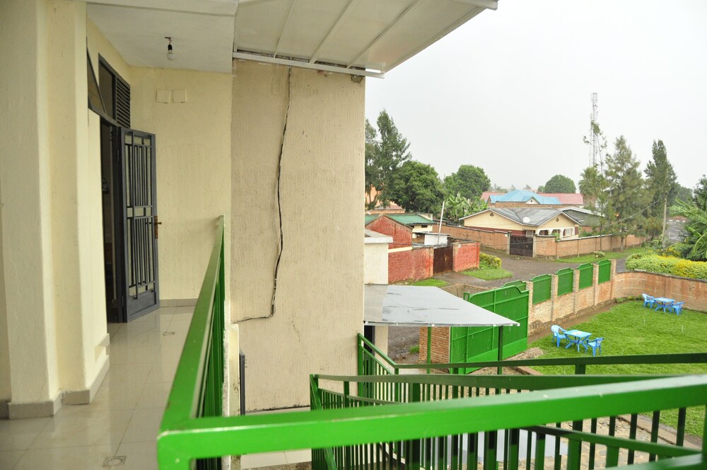 Fido's Guest House & Safaris