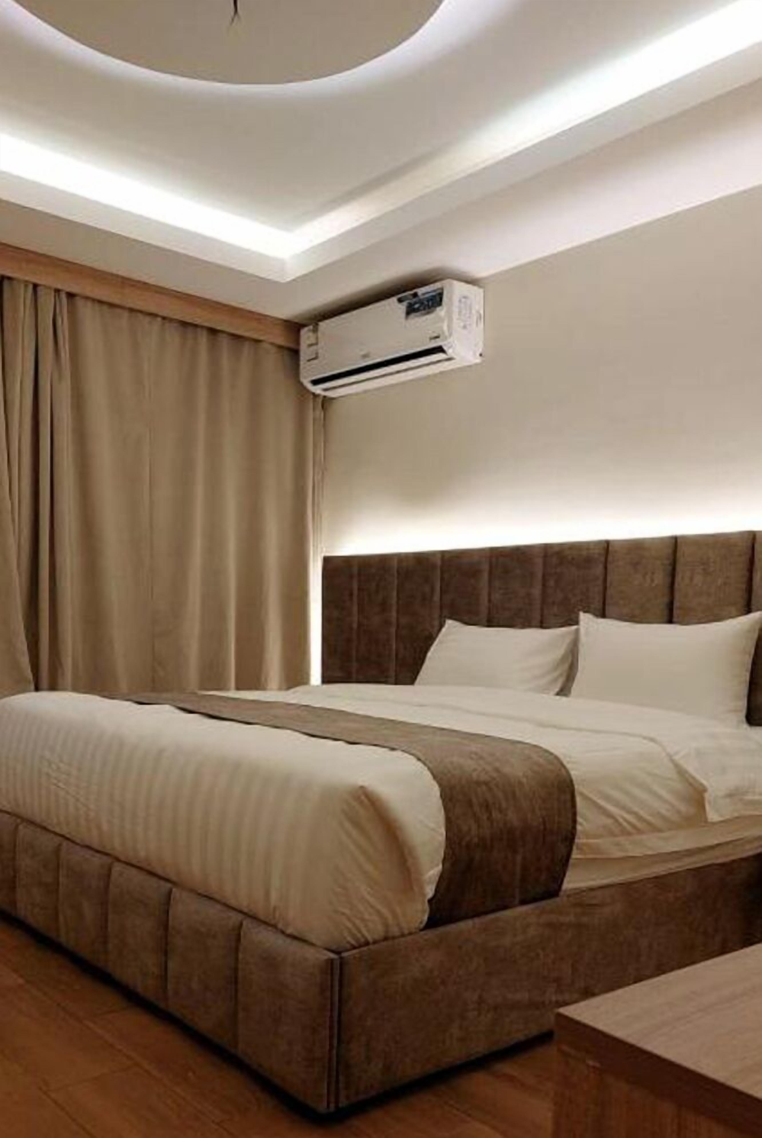 Golden Tulip Abha