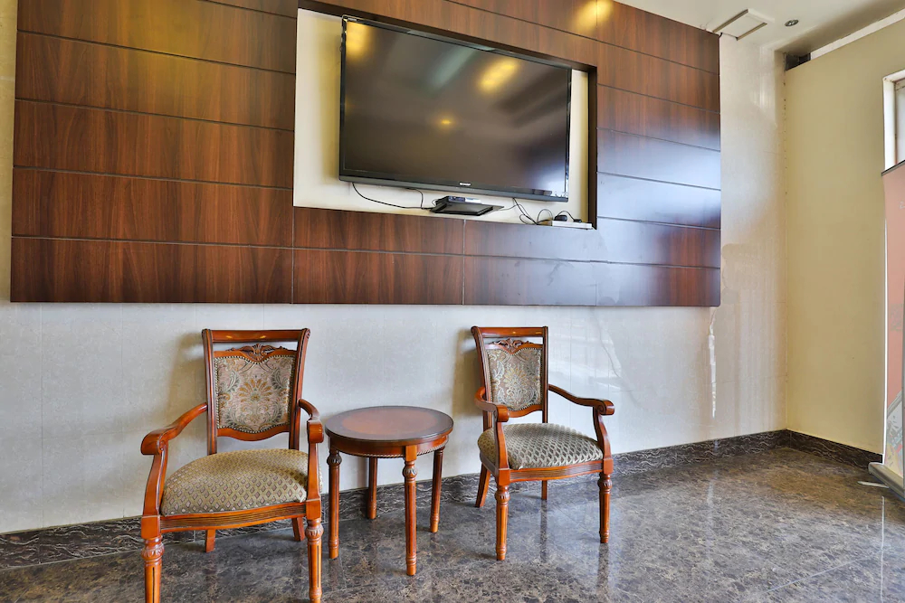 OYO 410 Diamy Apartments