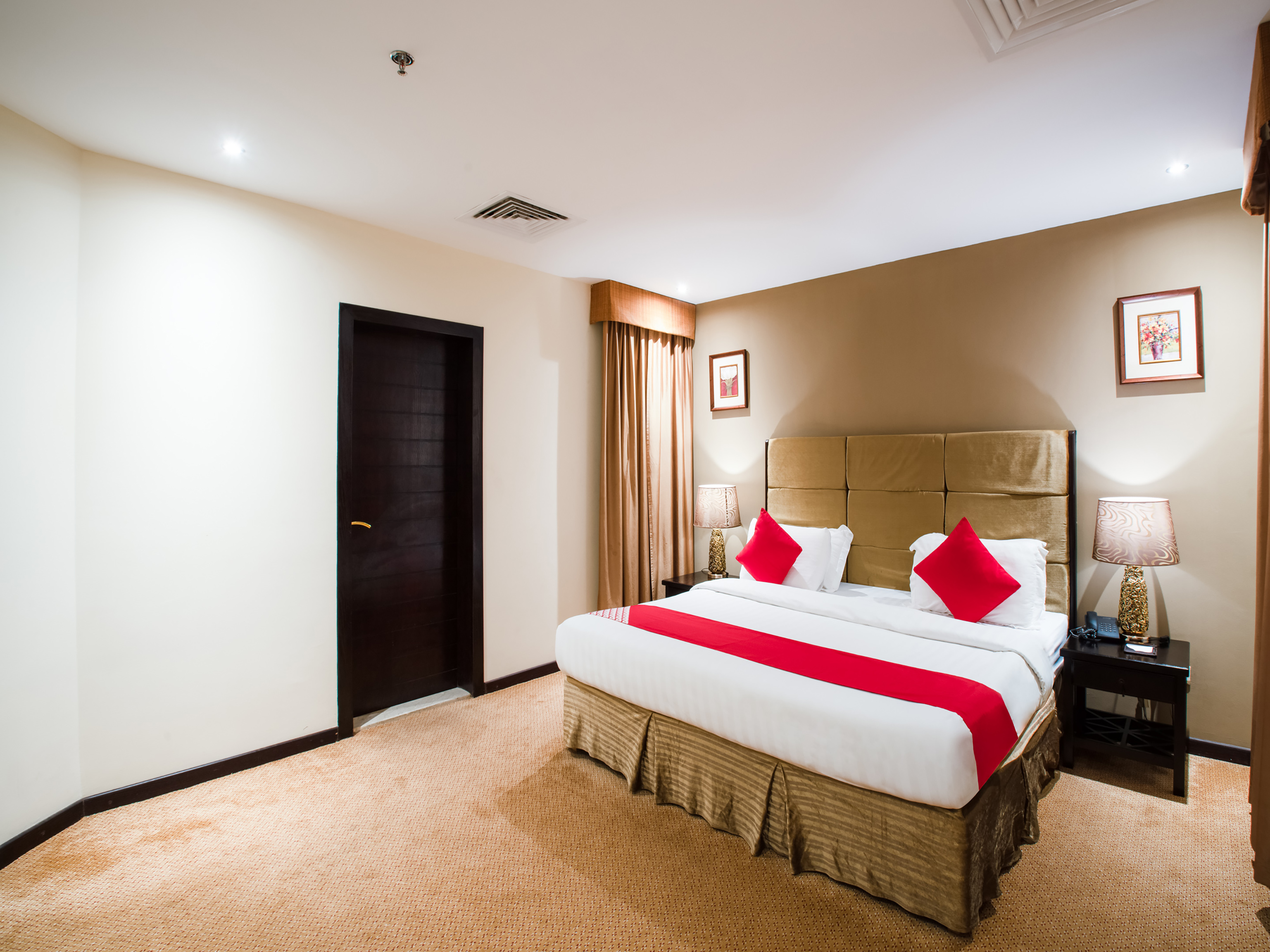 Eastward Hotel by OYO Rooms