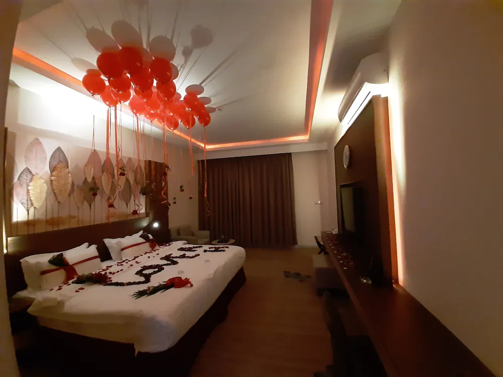Qasr Alshamal Hotel