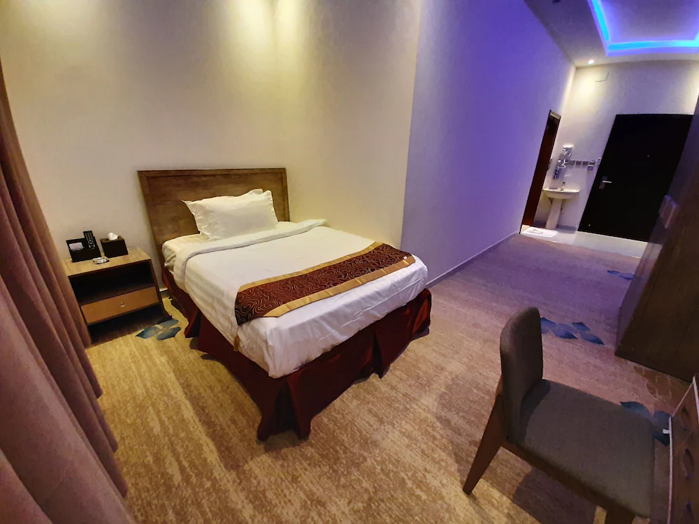 Qasr Alshamal Hotel