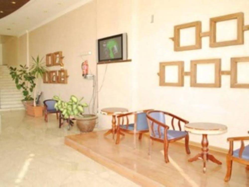Golden Prince Hotel 1