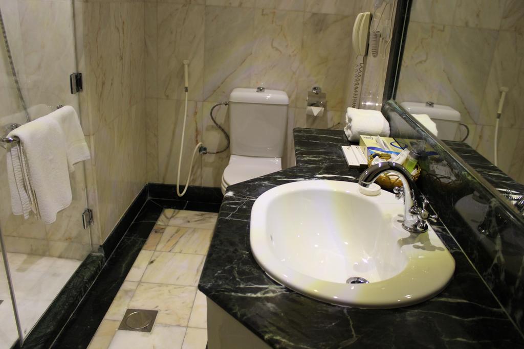 Al Bustan Hotel