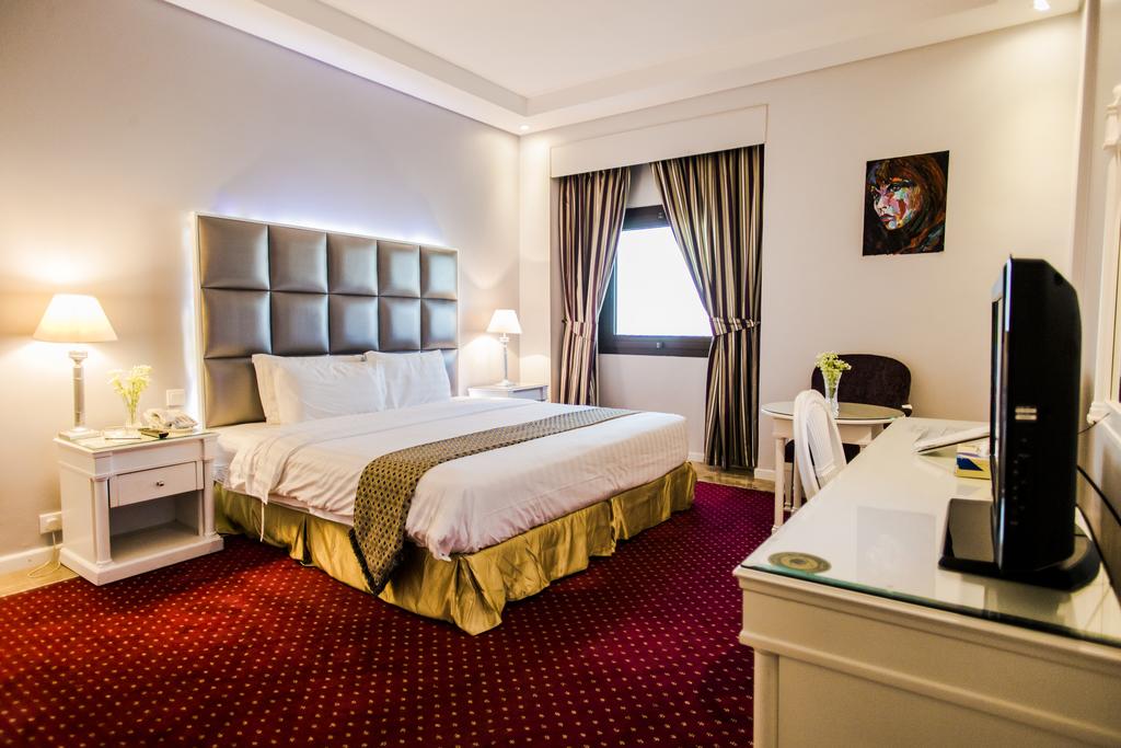 Al Bustan Hotel