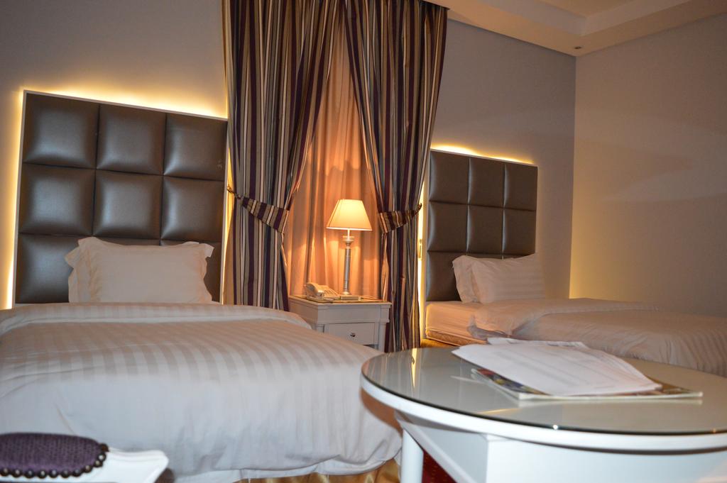 Al Bustan Hotel