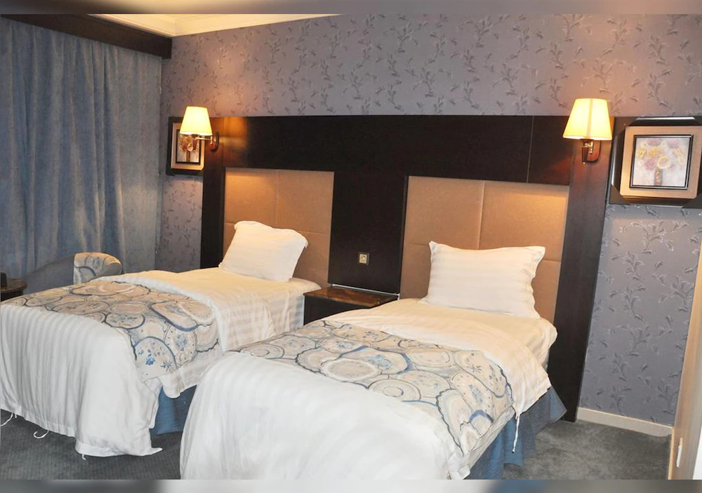 Qasr Al Nabarees ApartHotel