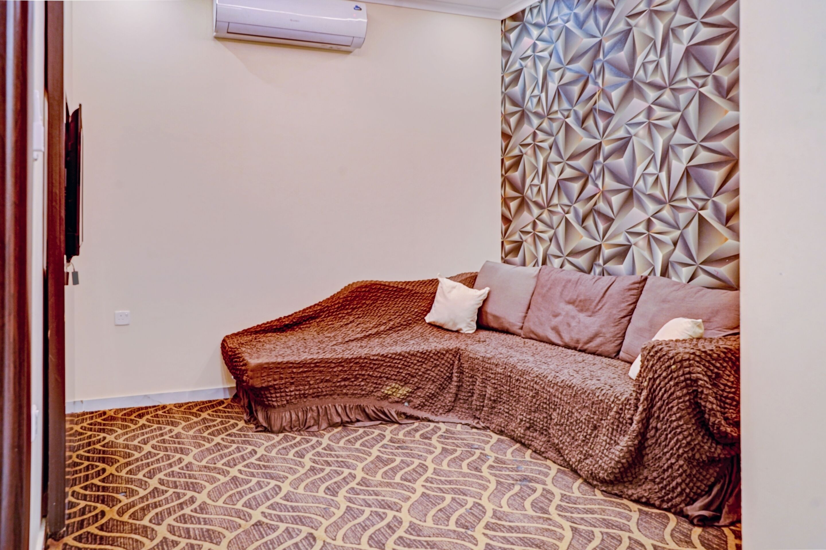Capital O 605 Tafwij Hotel