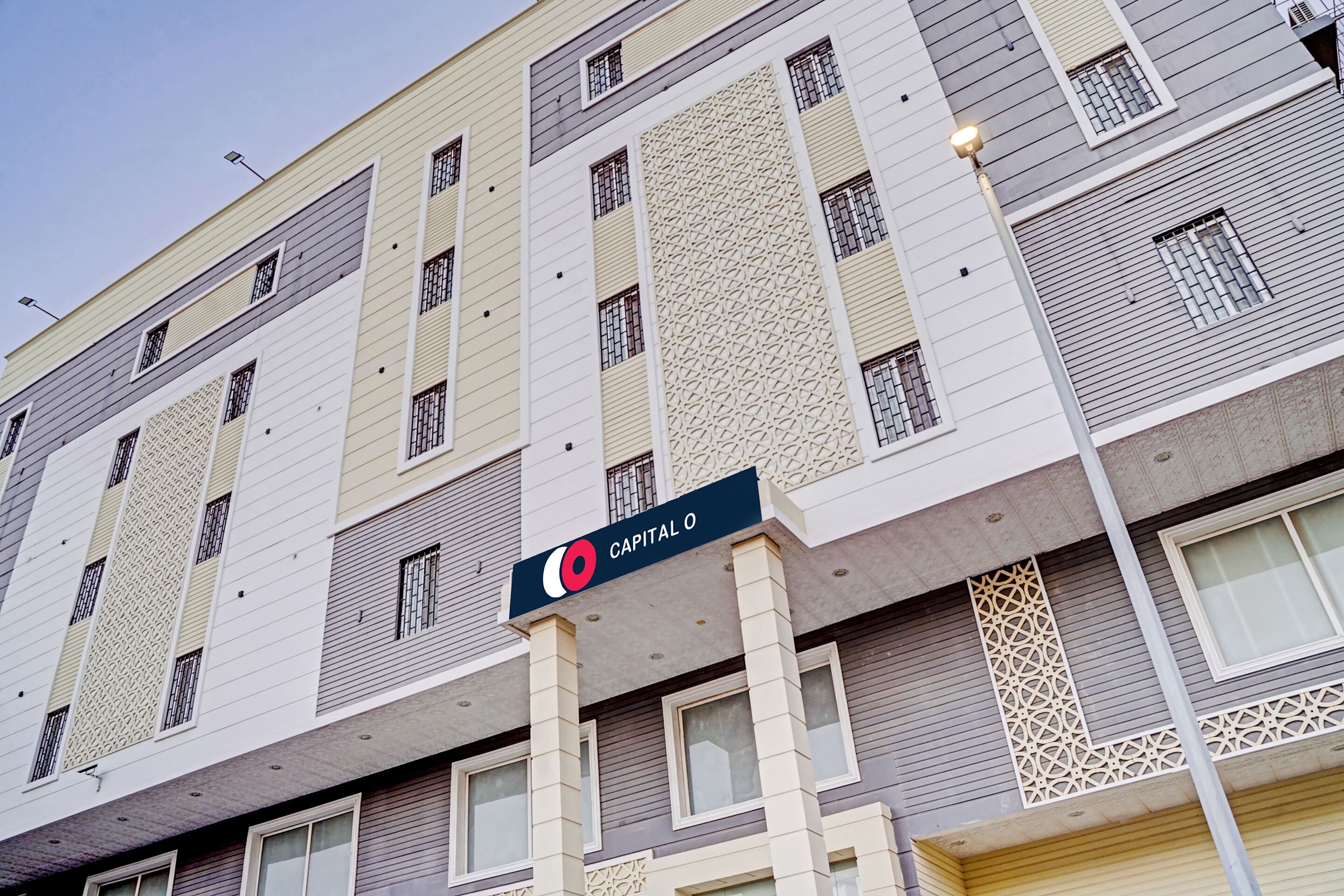 Capital O 605 Tafwij Hotel