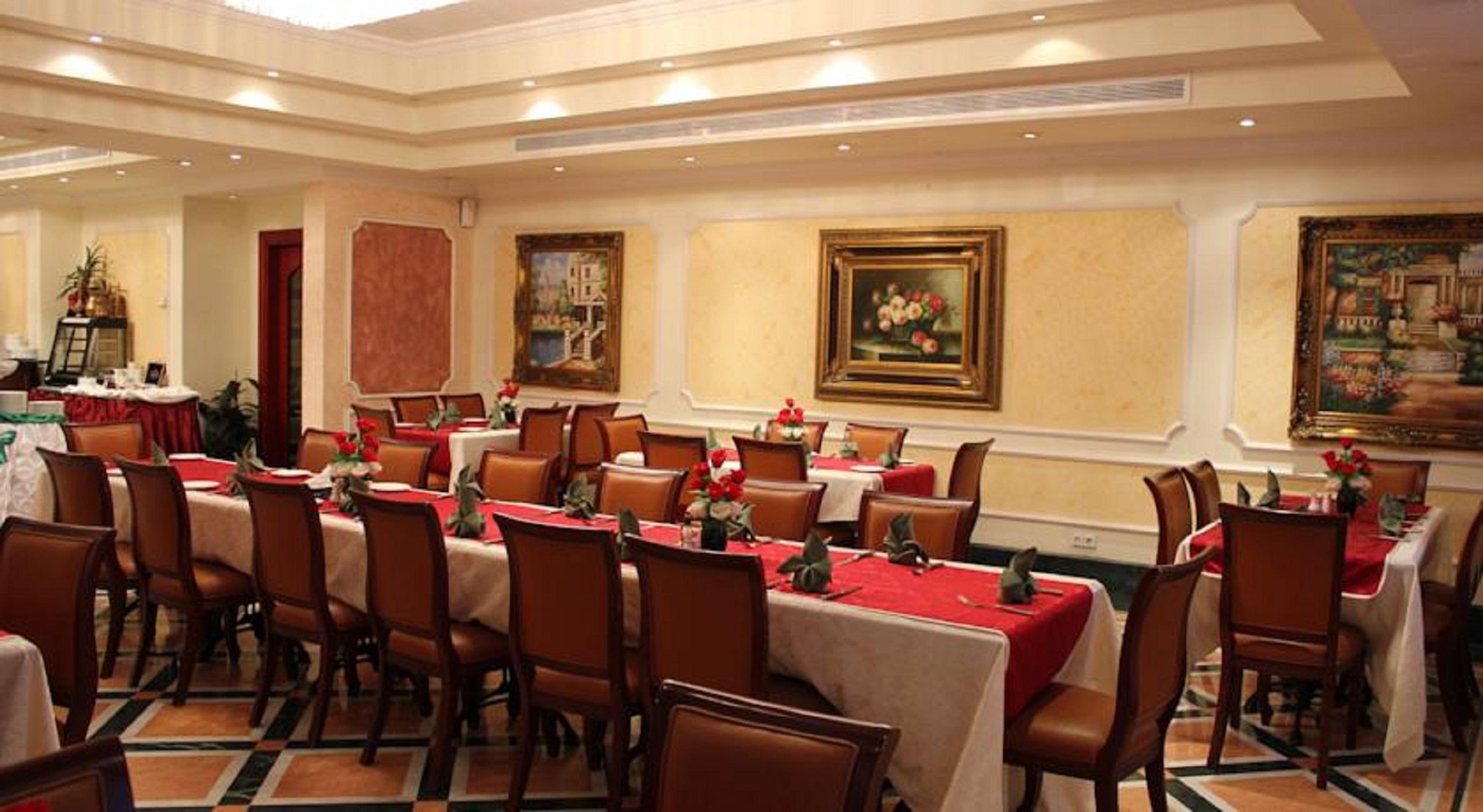 Golden Hotel
