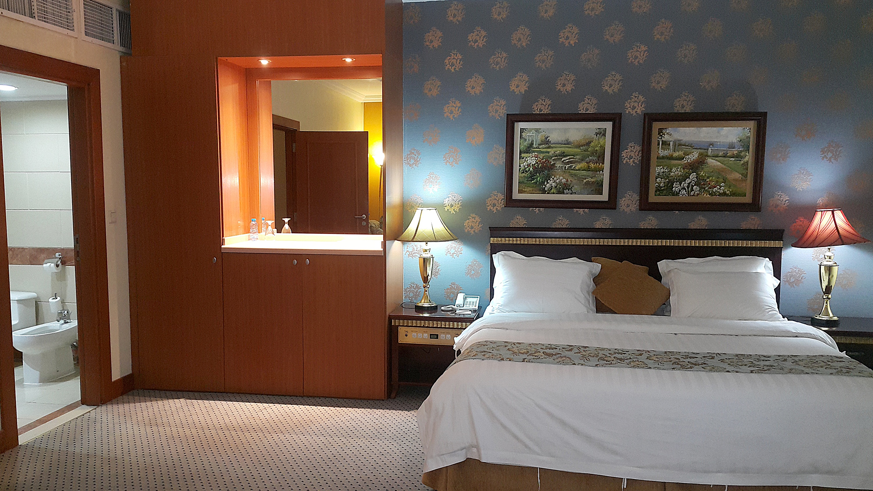 Golden Hotel