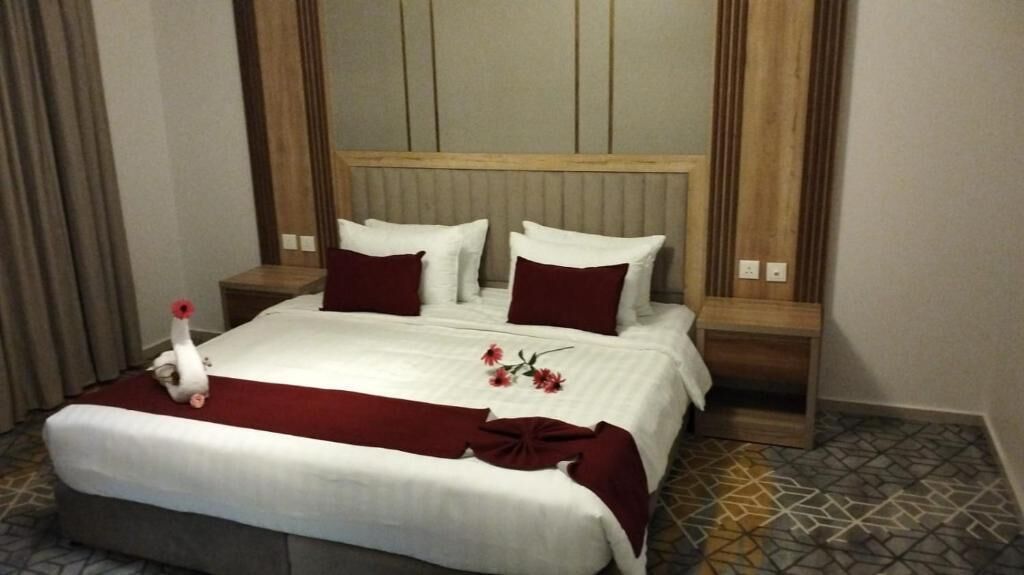 Golden New Umu Alquraa Hotel