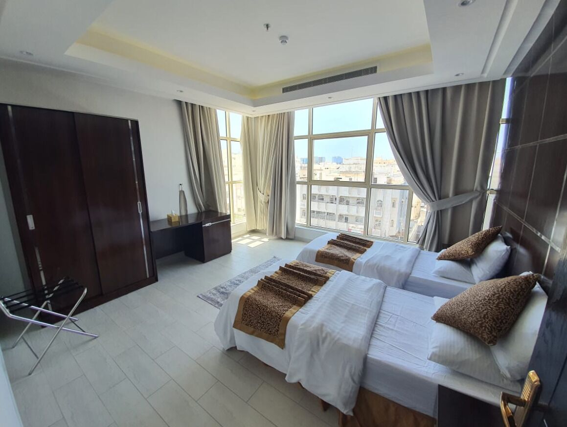 Green Leaf Hotel