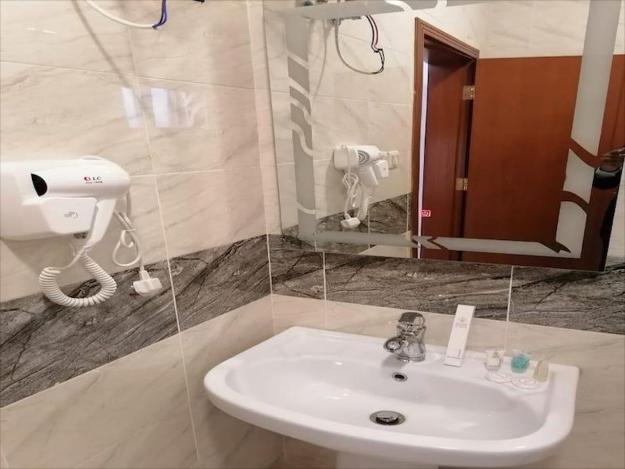 Iwan Al Andalusia Hotel Suites Alrehab