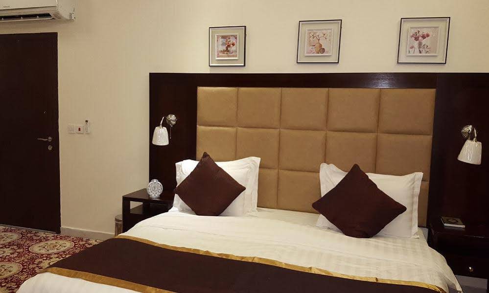 Julanar Alsharq Suites