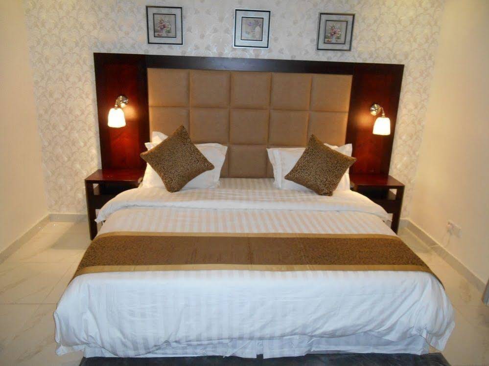 Julanar Alsharq Suites
