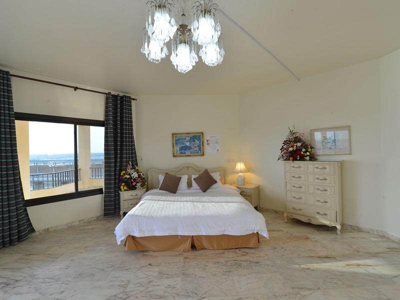 Lafontaine Abhor Resort