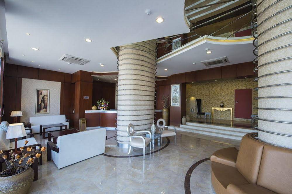 LA Fontaine Royal Hotel