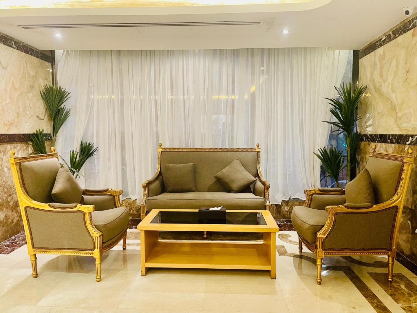 Ozone Hotel