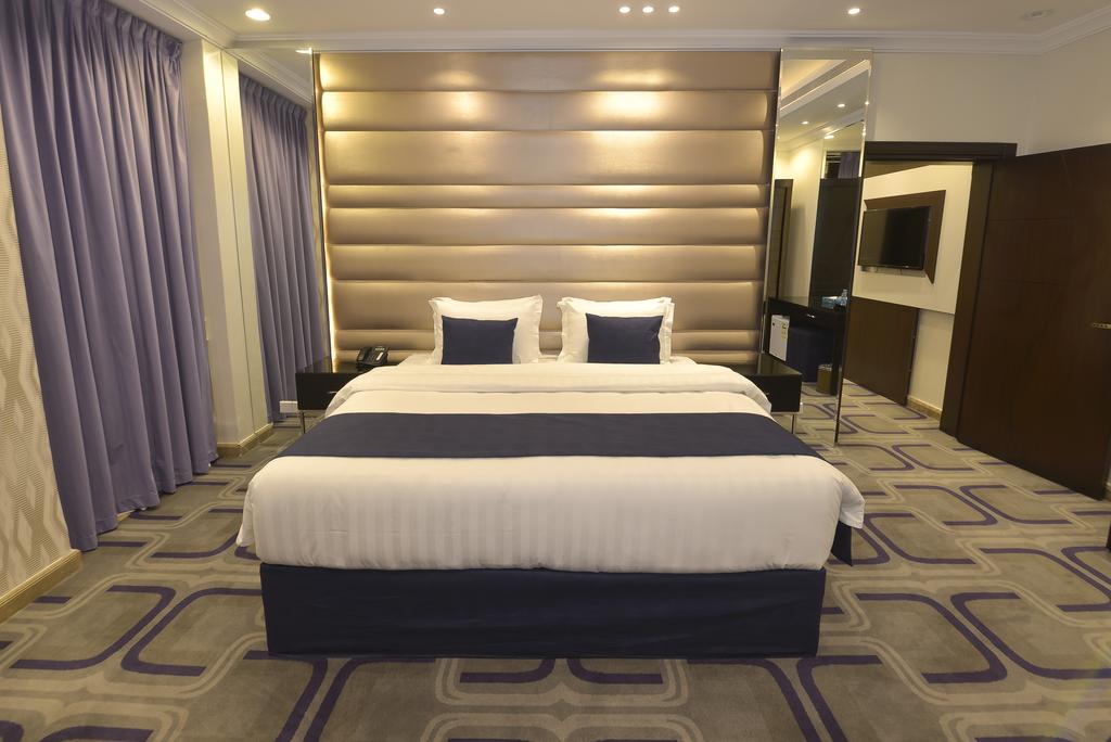 Rose White Hotel