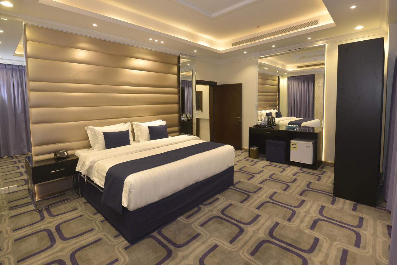 Rose White Hotel