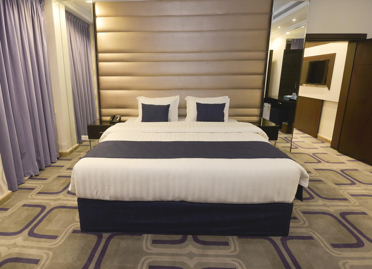 Rose White Hotel