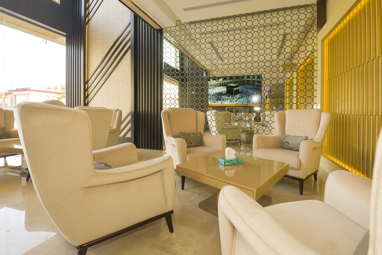Rose White Hotel