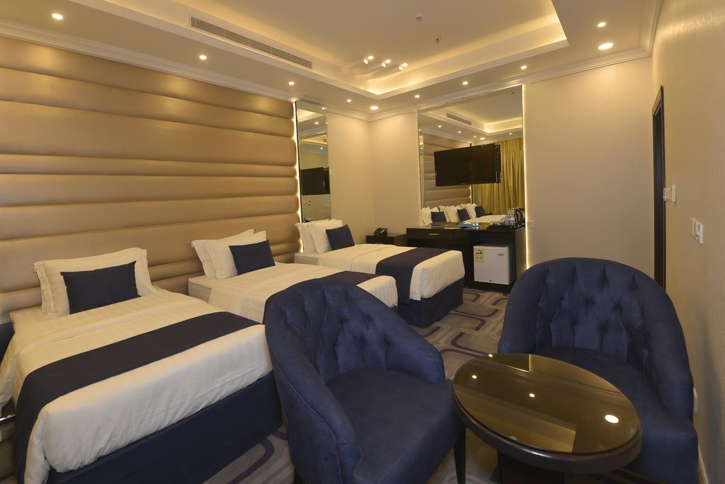 Rose White Hotel