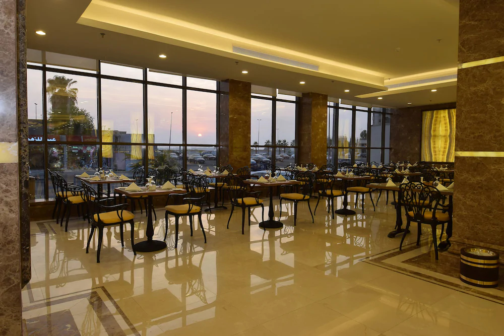 Salsabil Hotel by Warwick – Al Corniche