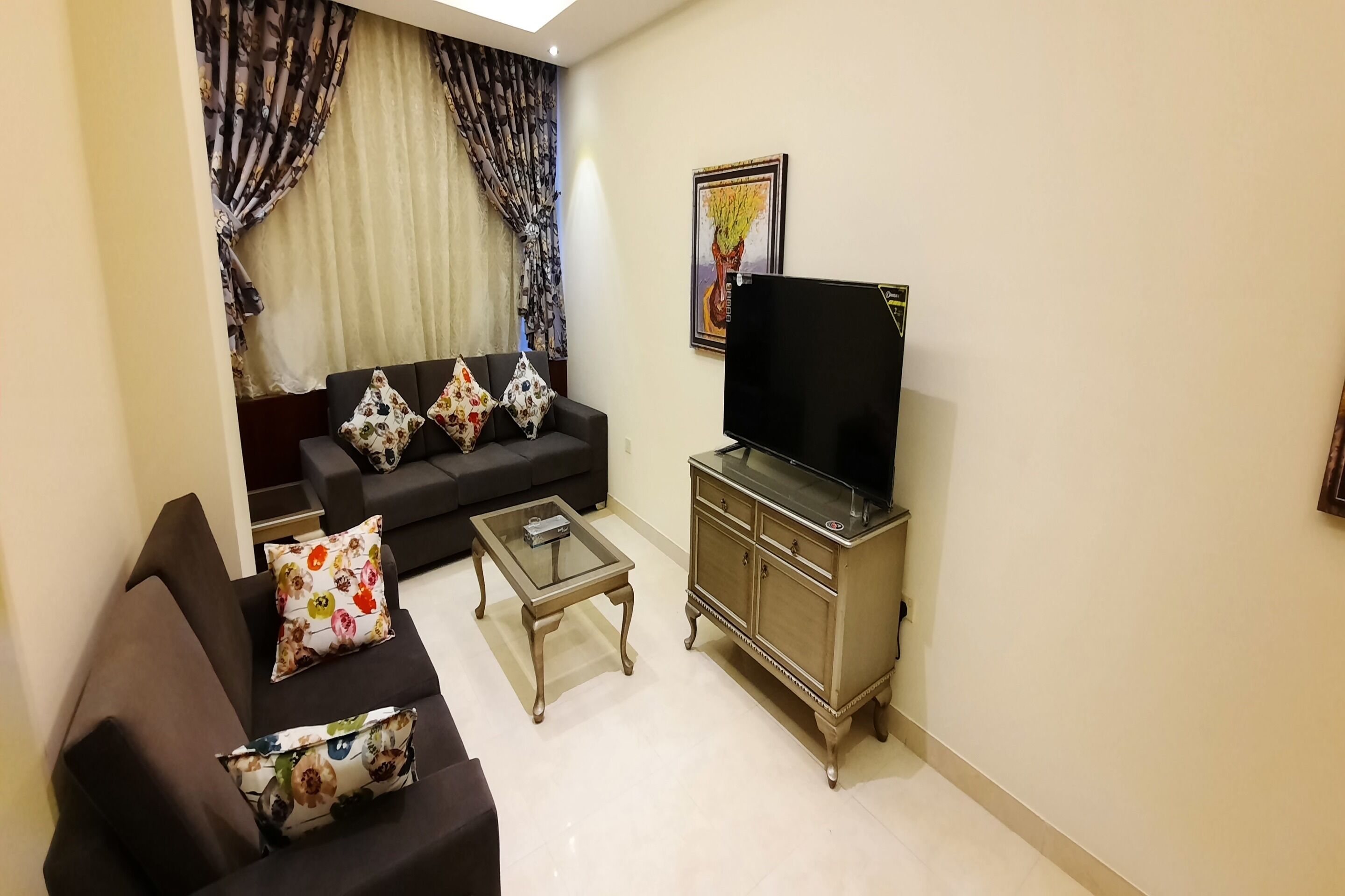 The Blue Rose Hotel by OYO Rooms