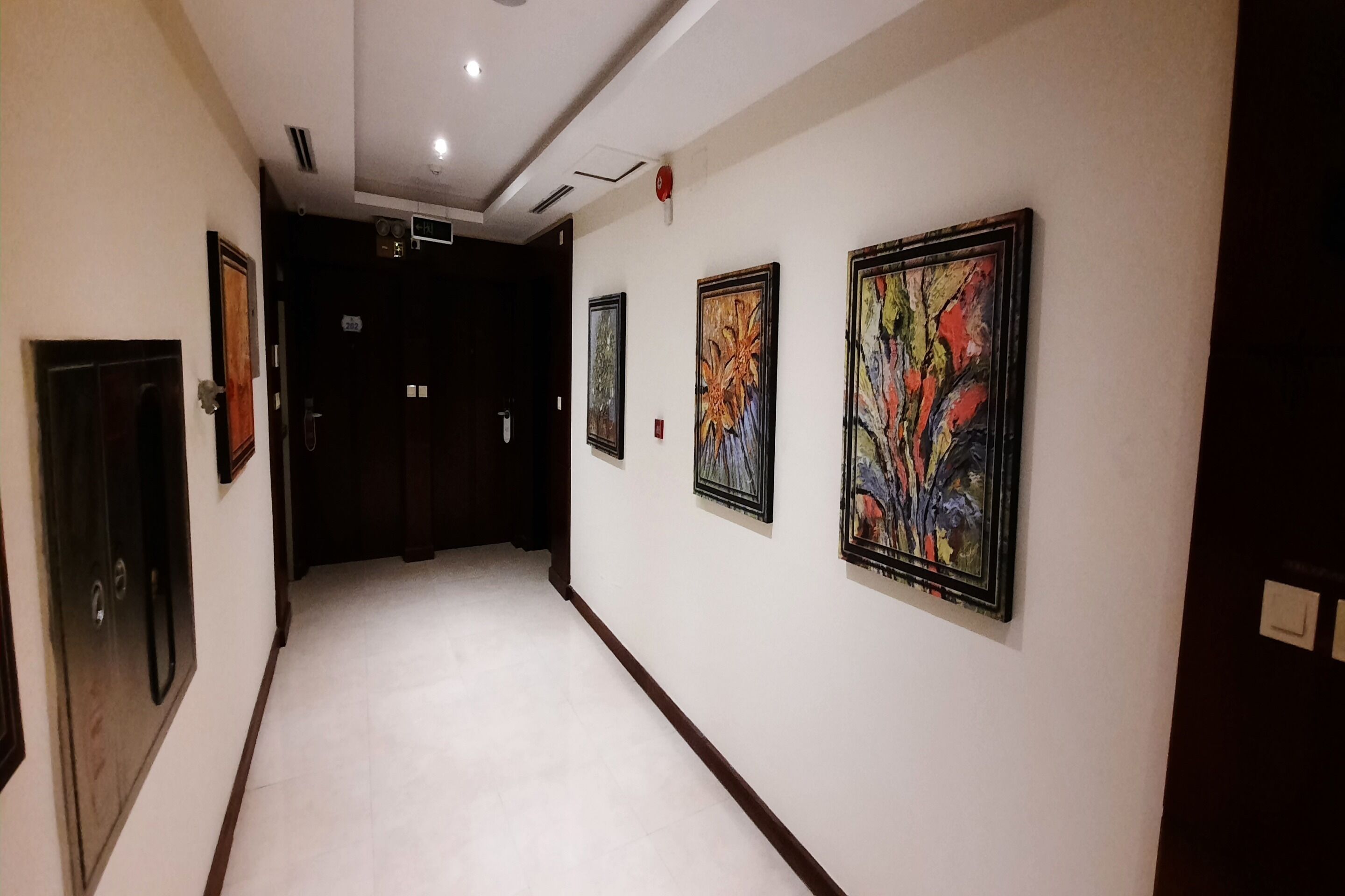 The Blue Rose Hotel by OYO Rooms