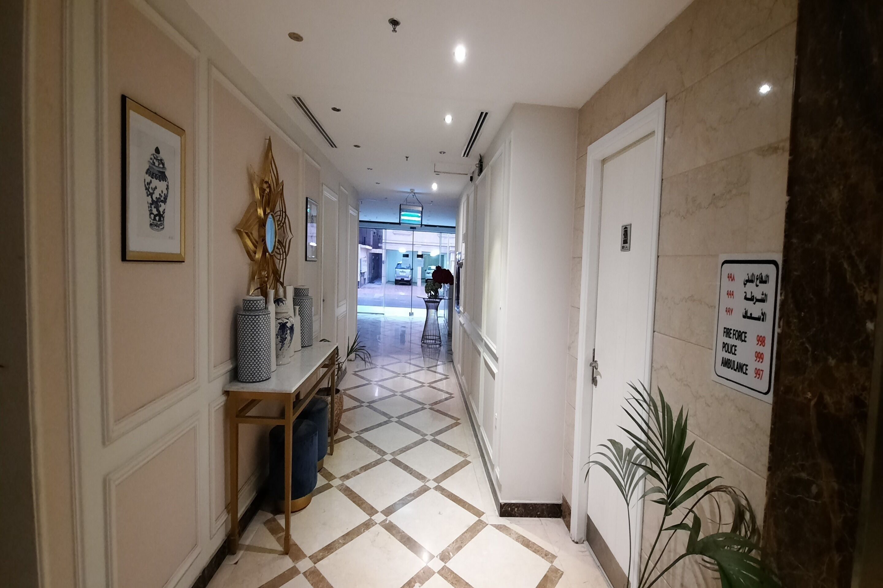 The Blue Rose Hotel by OYO Rooms