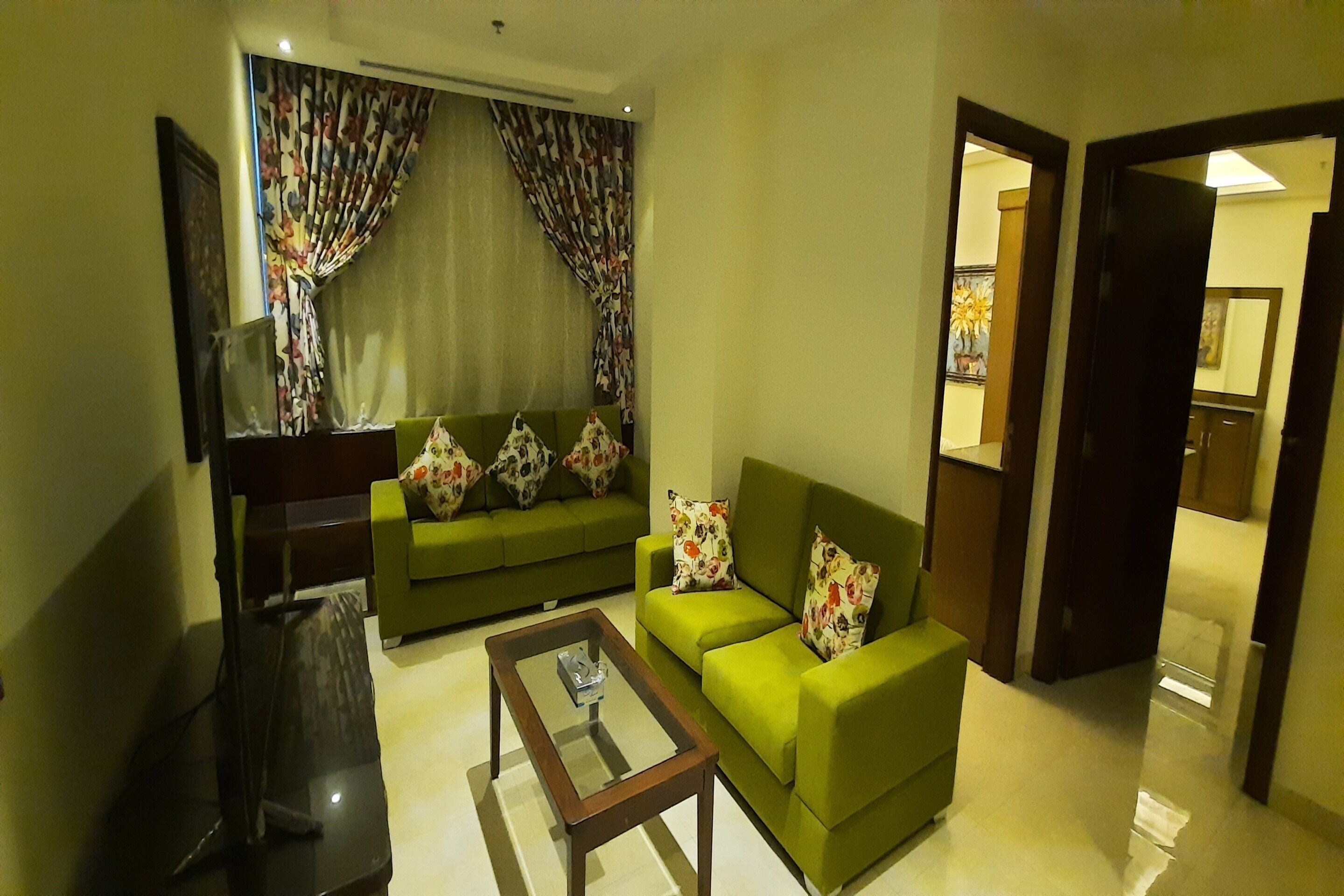 The Blue Rose Hotel by OYO Rooms