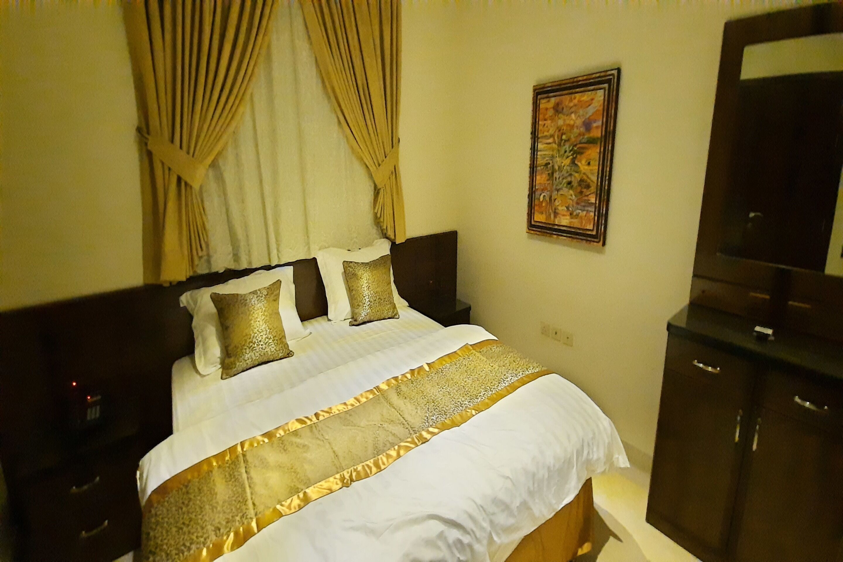 The Blue Rose Hotel by OYO Rooms