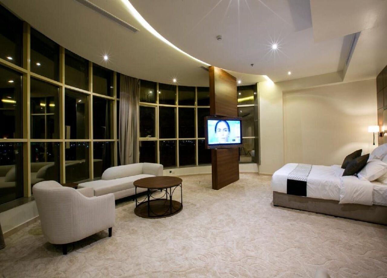 The S Hotel