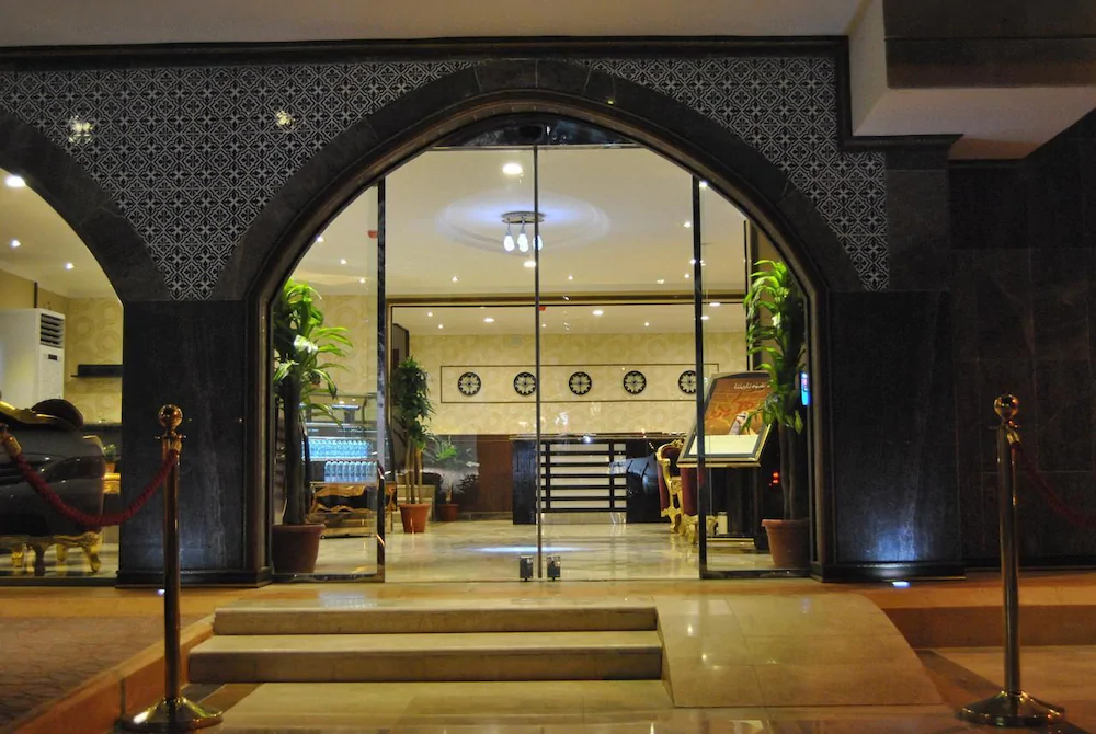 Wed Plaza Hotel Apartments