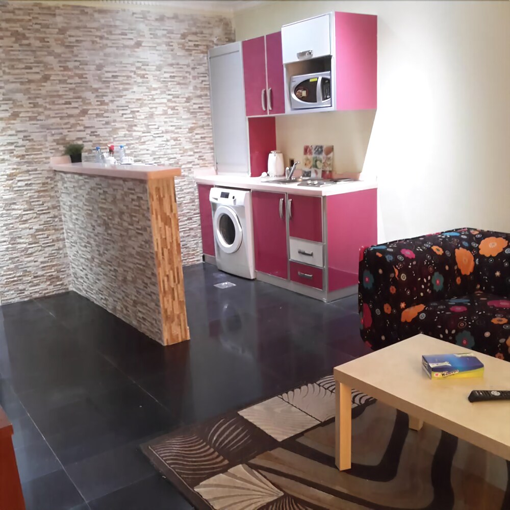Wed Plaza Hotel Apartments