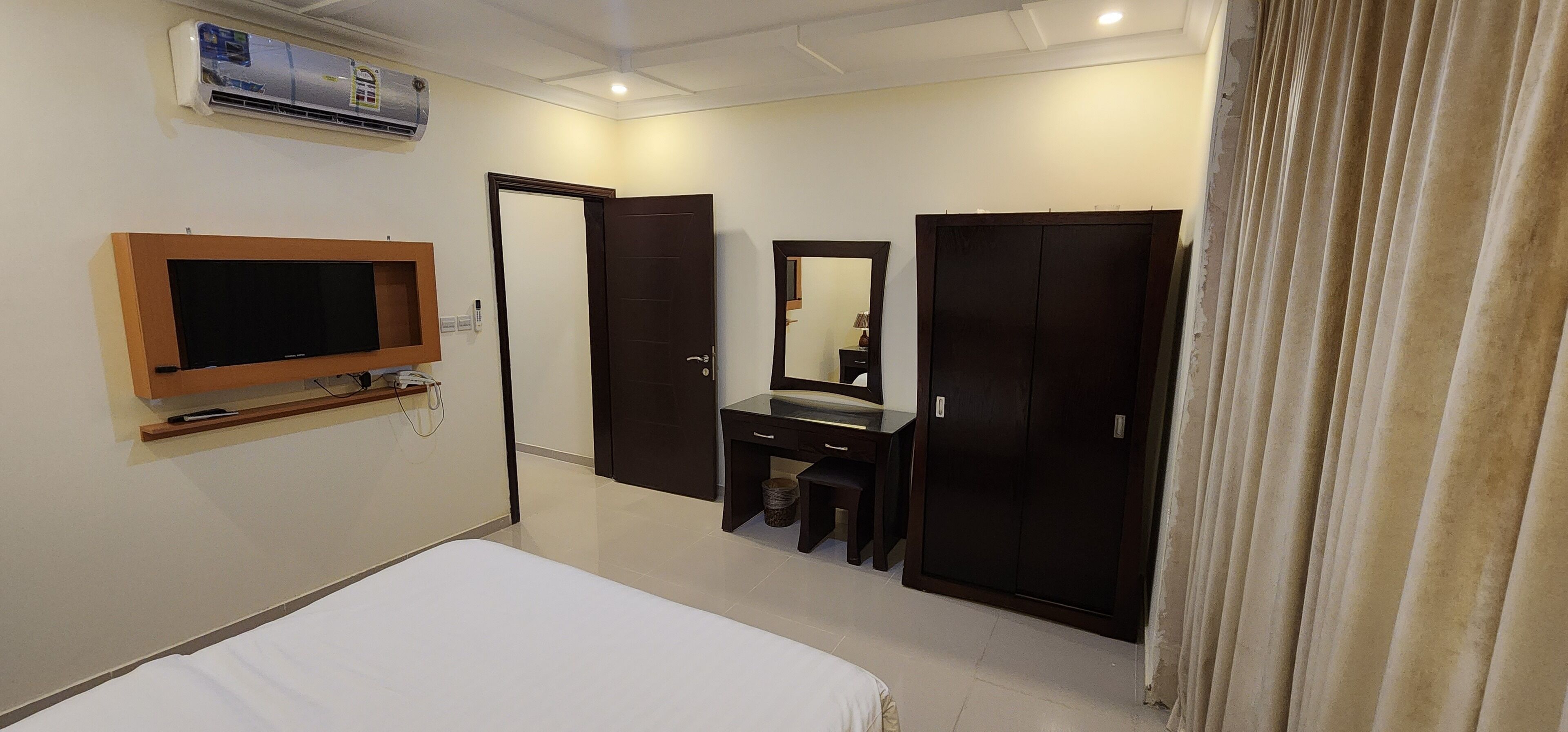 Primotel Suites Al Salamah