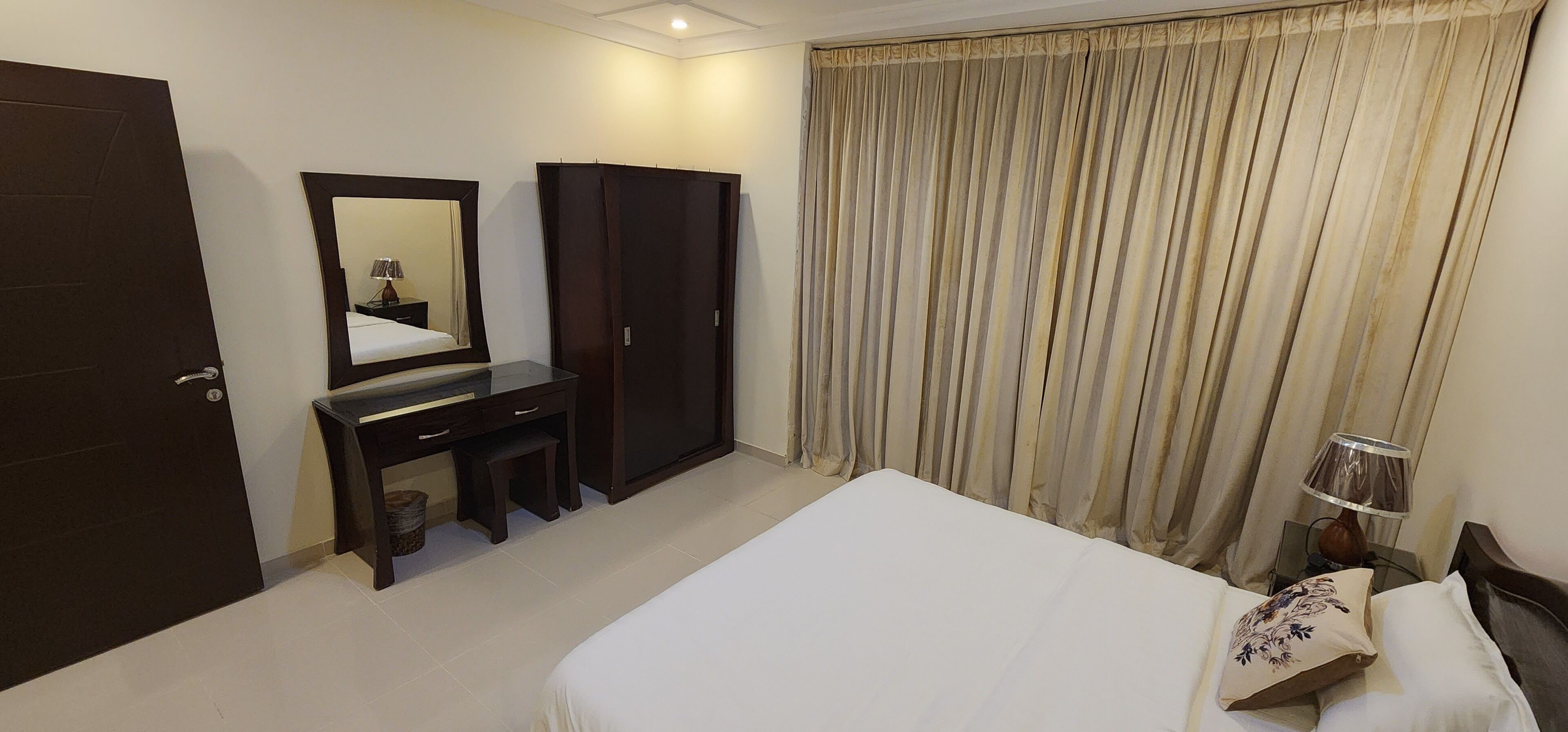 Primotel Suites Al Salamah