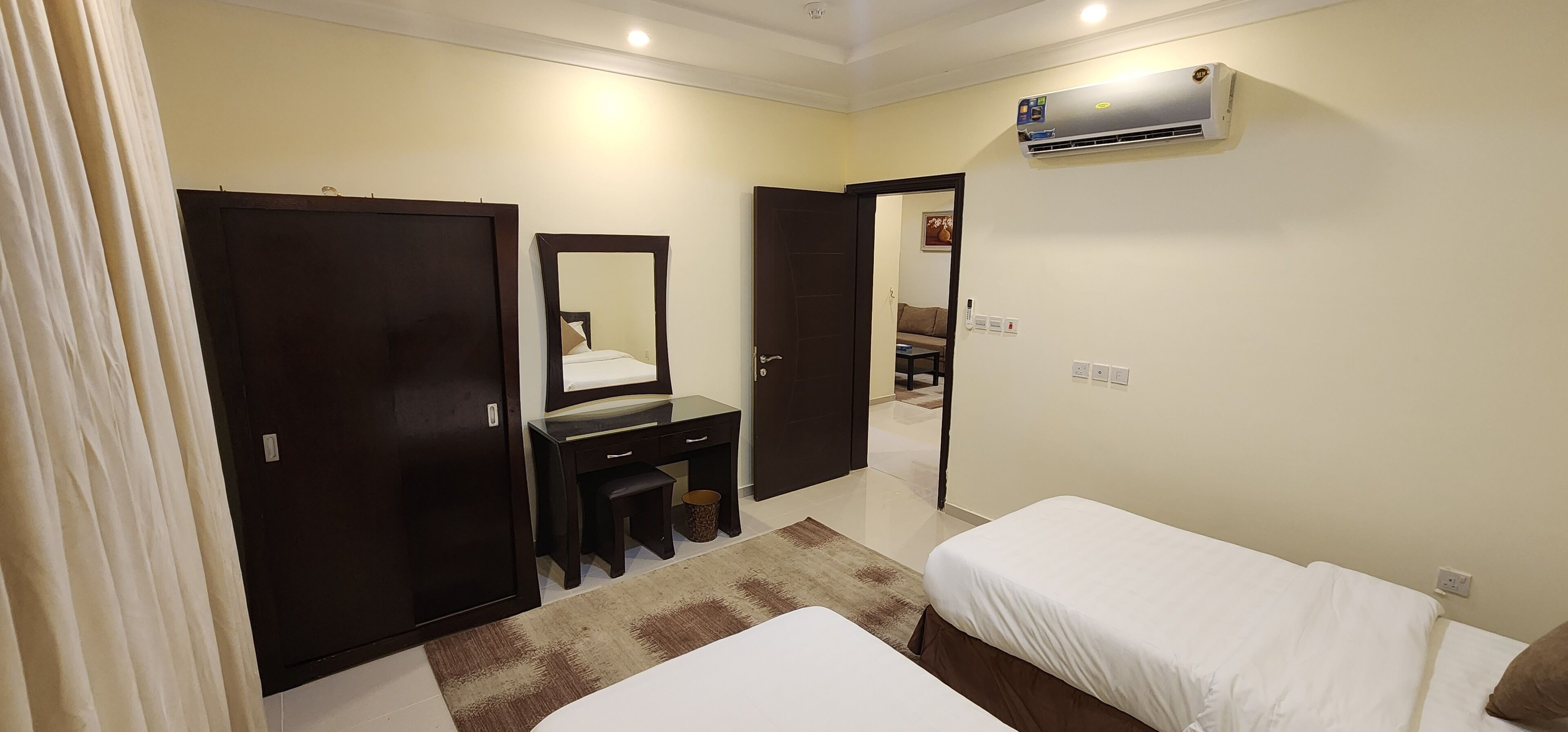Primotel Suites Al Salamah