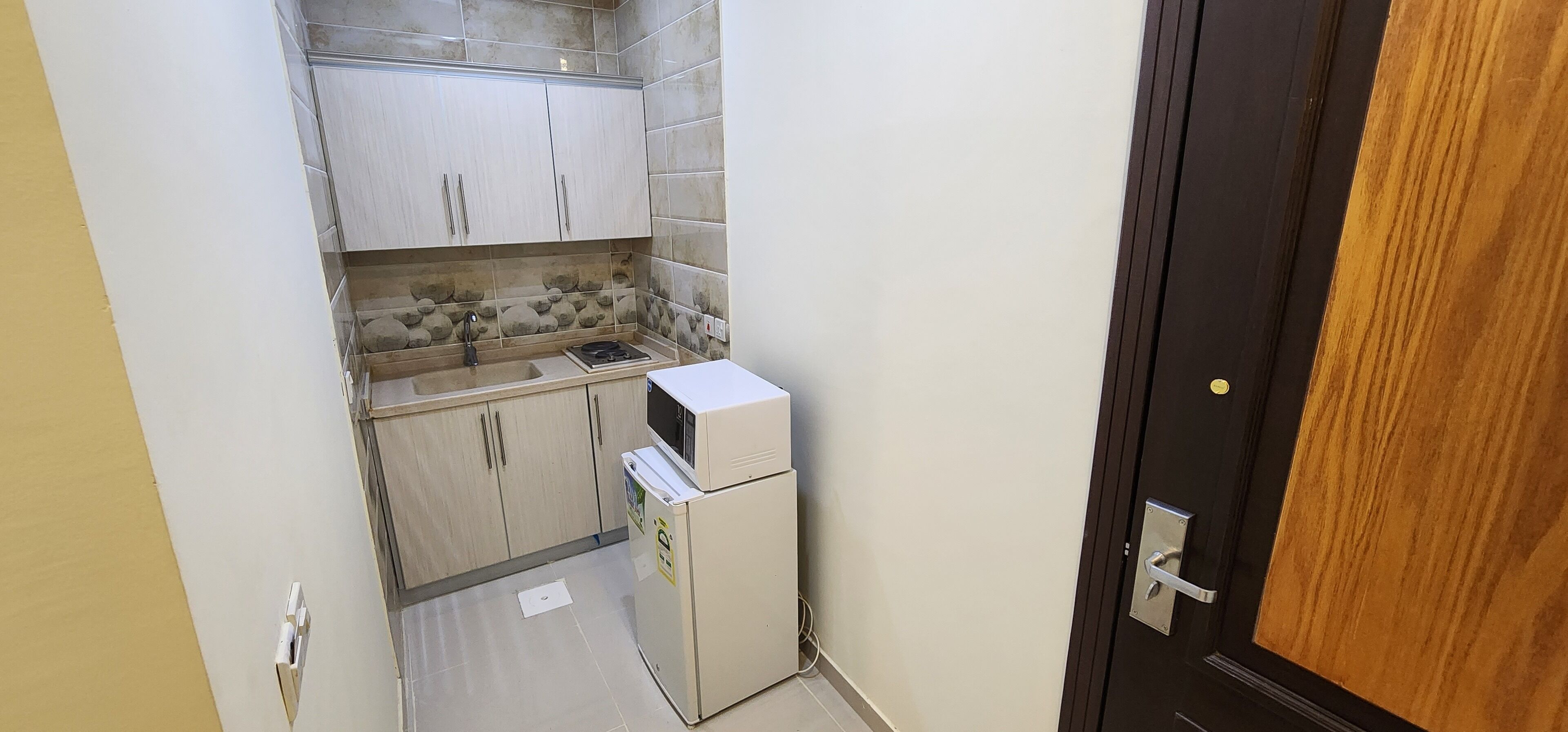 Primotel Suites Al Salamah