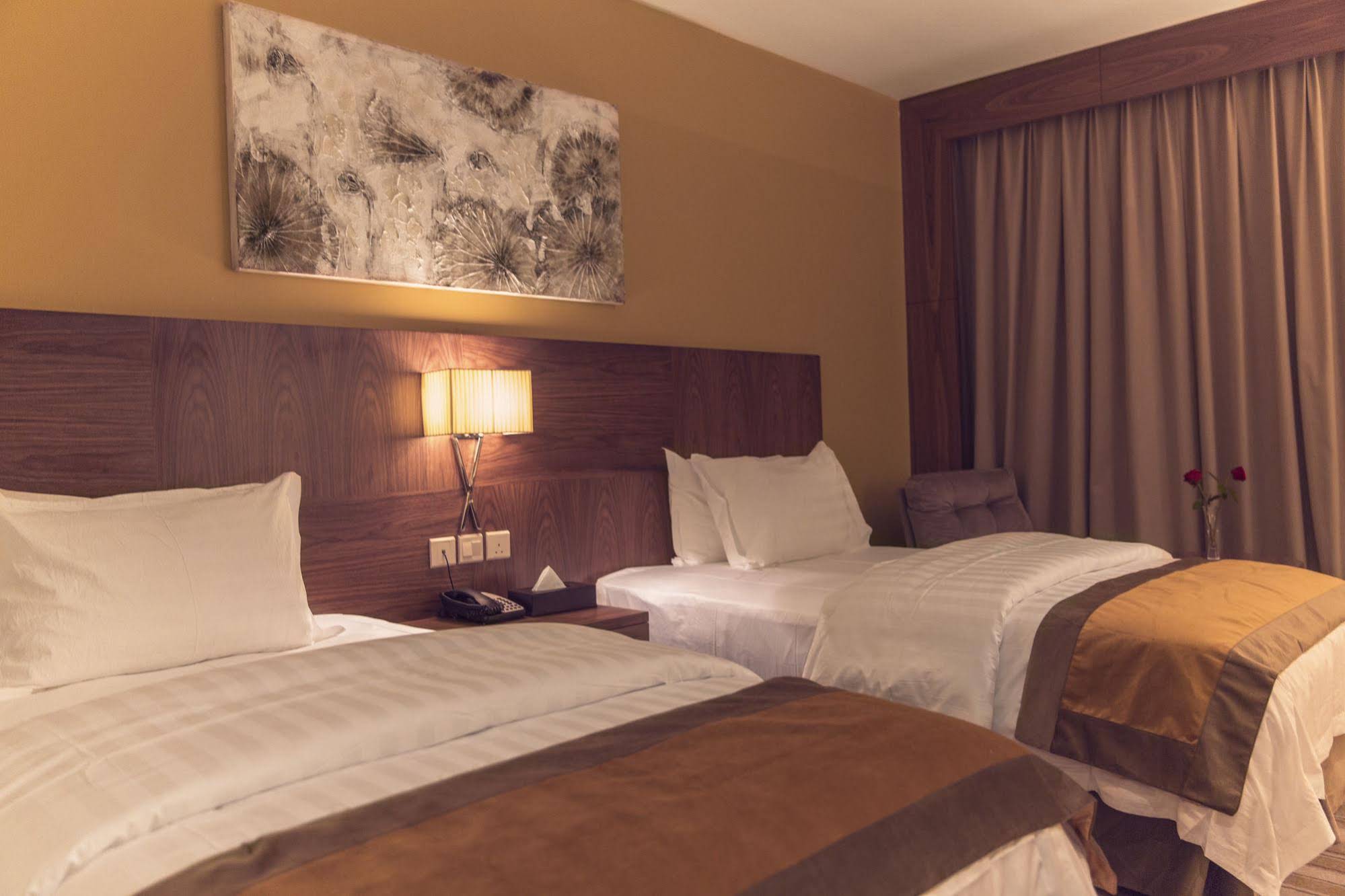 Nawaress Hotel